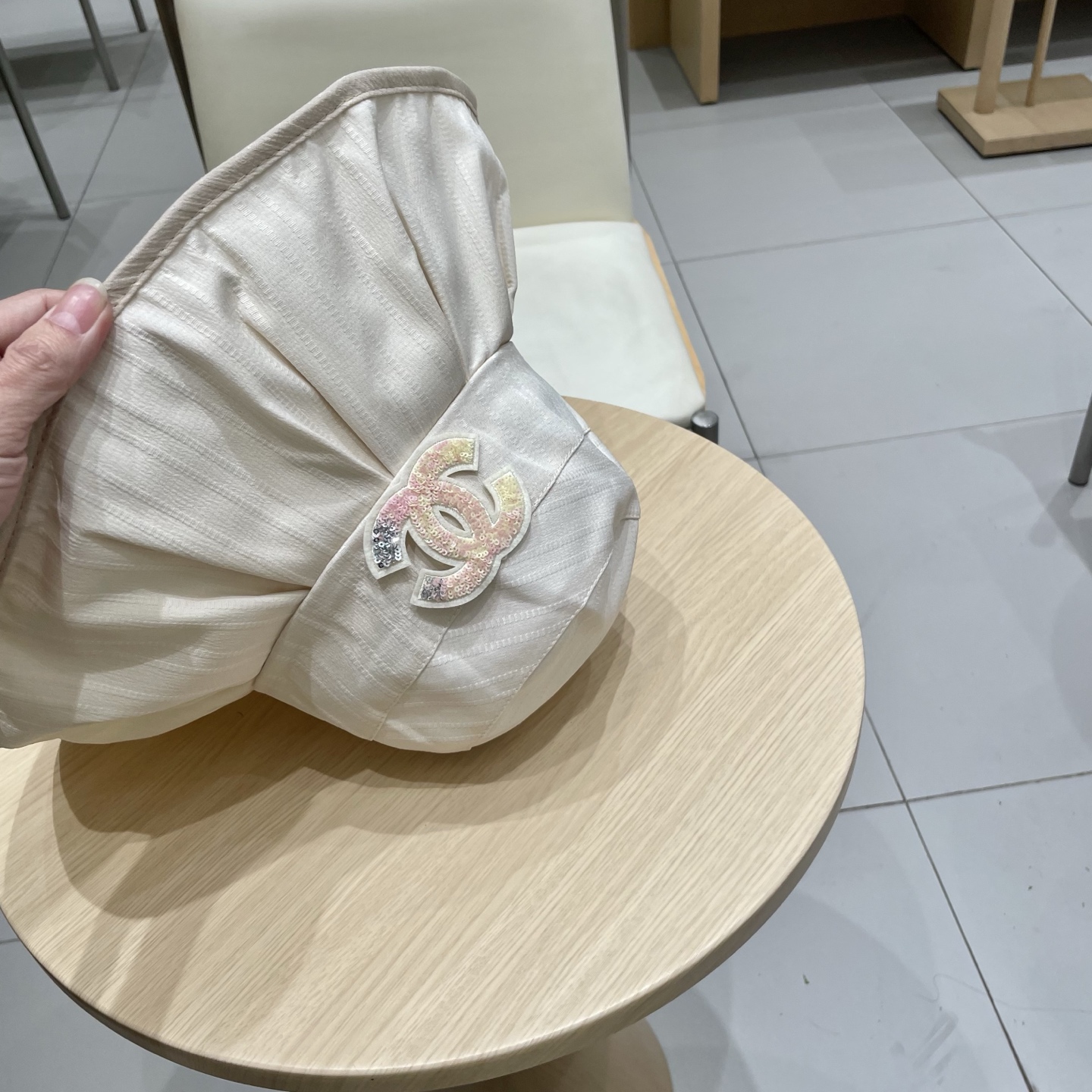 Chanel香奈儿遮阳帽女春夏新款大蝴蝶结旅游度假帽子优雅可折叠遮脸防晒渔夫帽