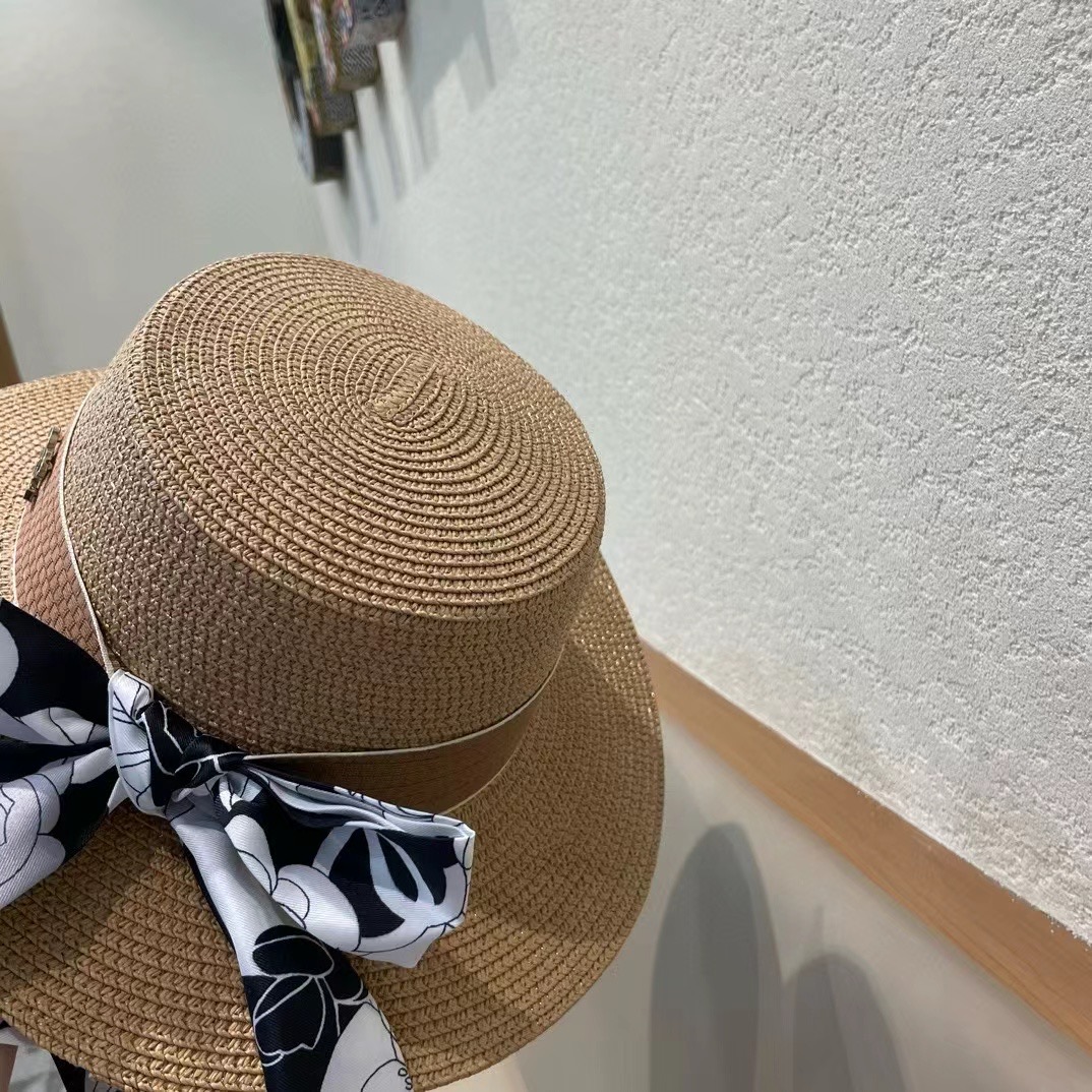   Chanel香奈儿草帽，遮阳沙滩帽，搭配香奈儿飘带，高级定制，头围57cm 四个色