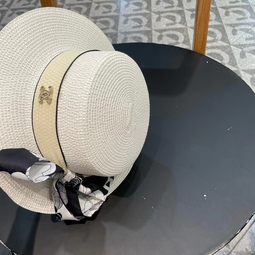   Chanel香奈儿草帽，遮阳沙滩帽，搭配香奈儿飘带，高级定制，头围57cm 四个色