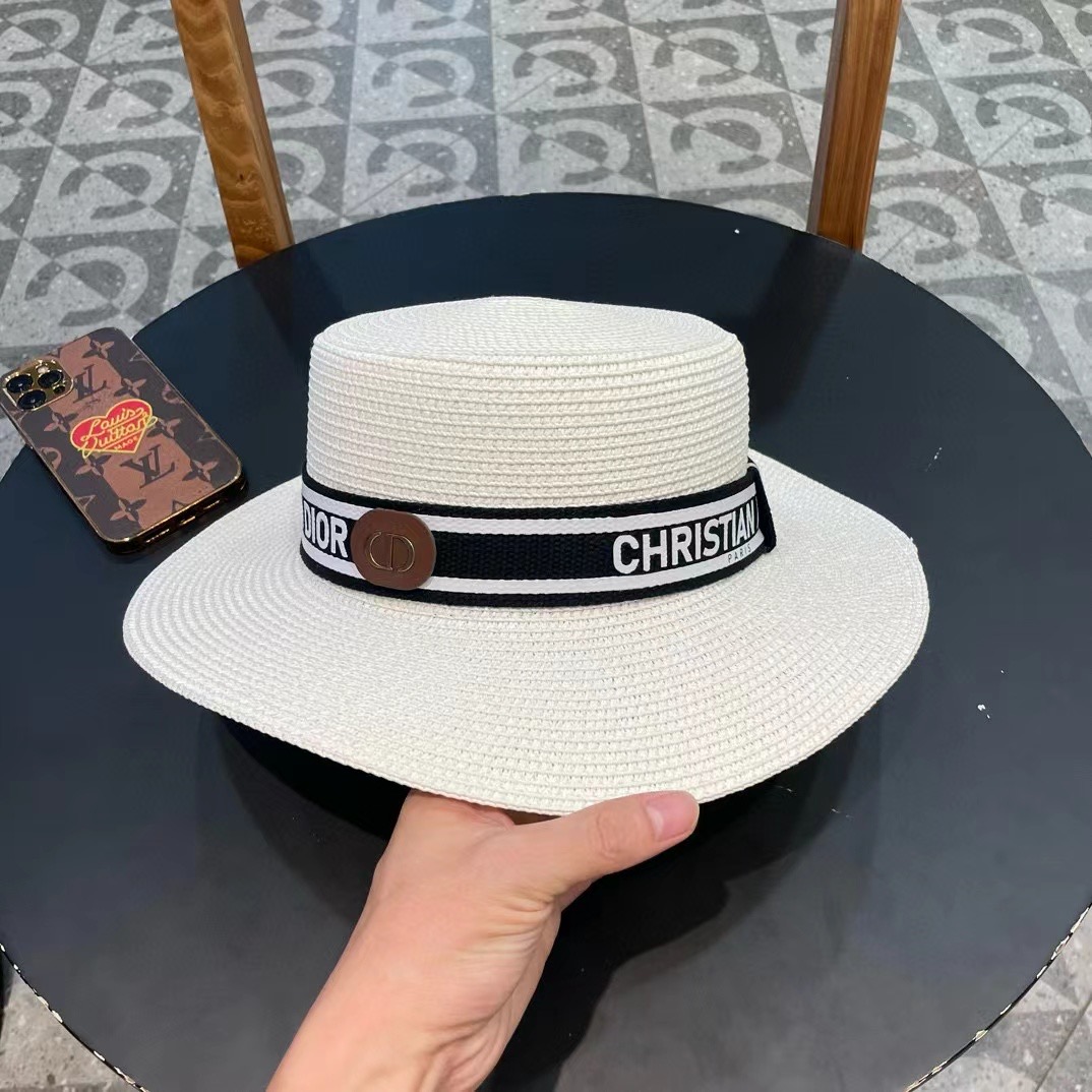  Dior迪奥新款草帽，高密度制作，一顶超级有品位的草帽了~出街首选！帽型超美腻颜色妥妥，轻便携带！小仙