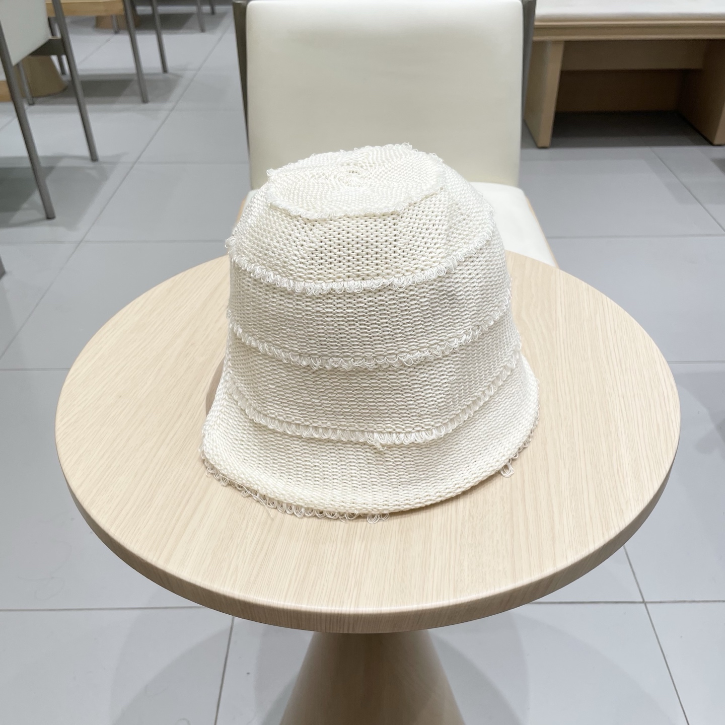  Prada普拉达2025新款高级感黑色系针织渔夫帽女盆帽休闲百搭显脸小遮阳防晒帽