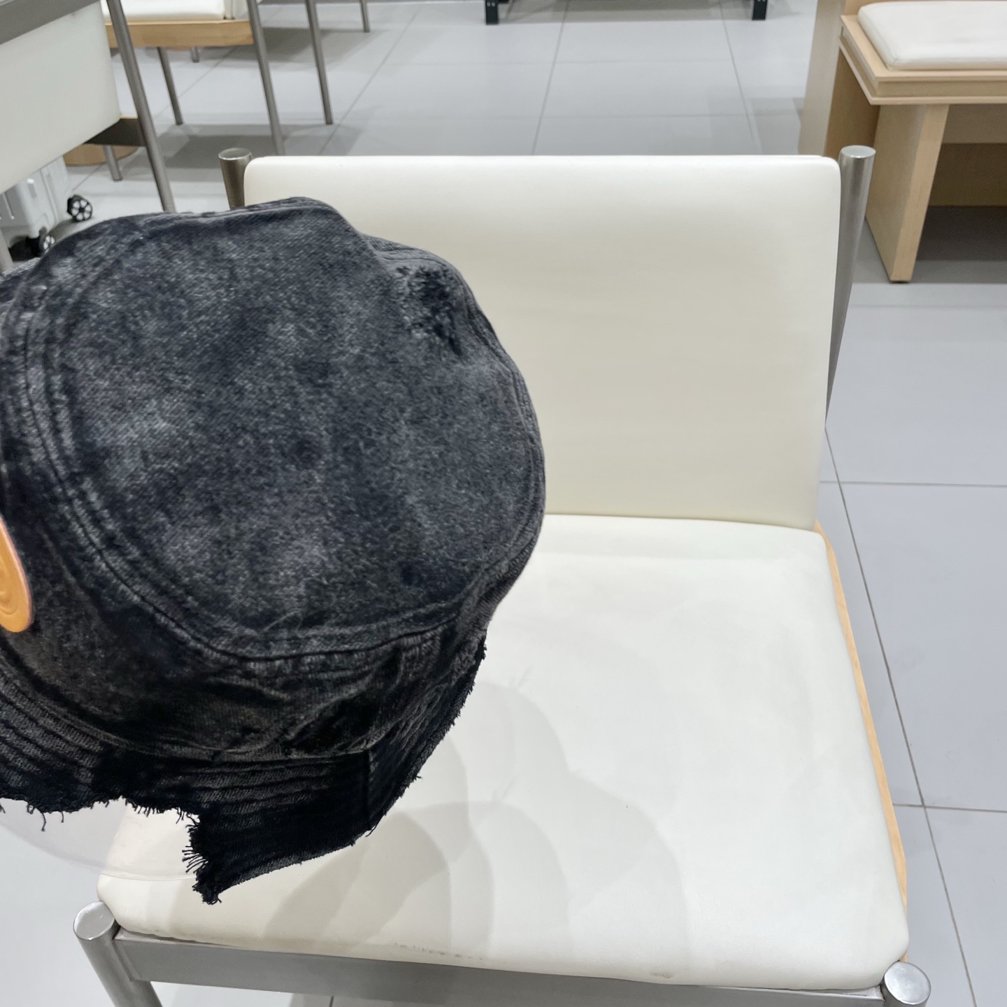   原单品质
GUCCI古奇渔夫帽👒官网新品火爆来袭 工艺非常精美 高档大气上档次！低调奢华，方便携带！