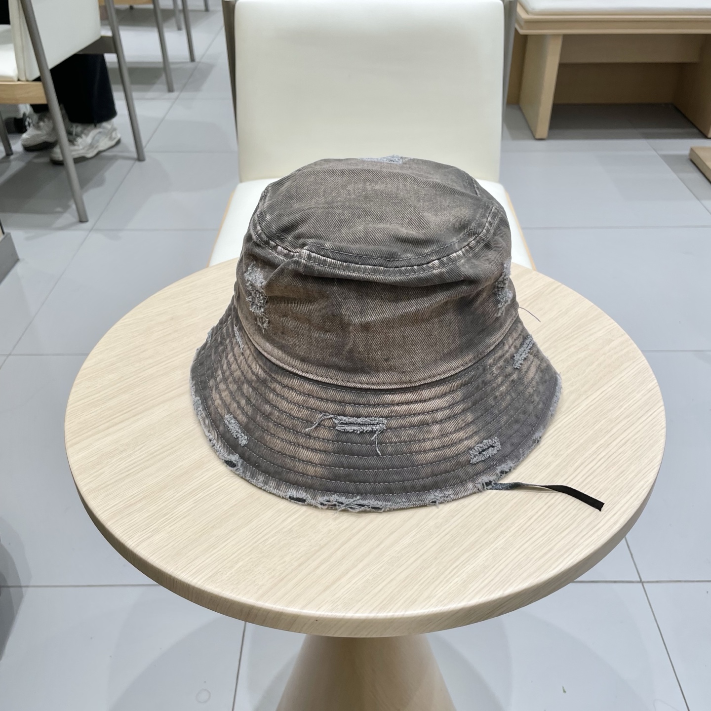   原单品质
GUCCI古奇渔夫帽👒官网新品火爆来袭 工艺非常精美 高档大气上档次！低调奢华，方便携带！