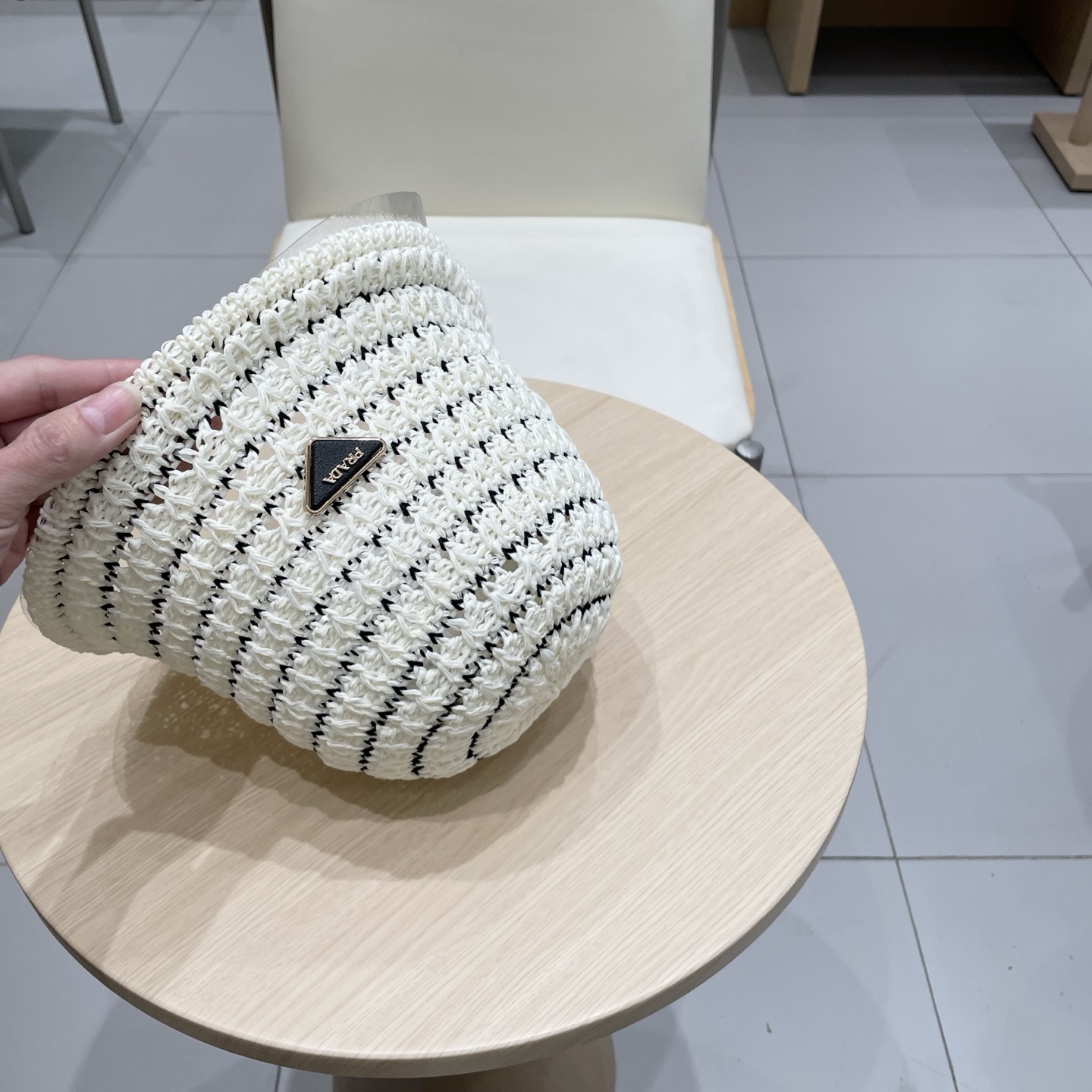 普拉达Prada针织镂空渔夫帽女夏2025 新款透气防晒遮阳帽水桶盆帽太阳帽子