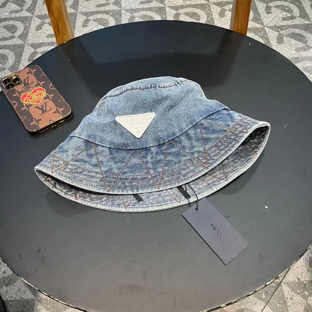 【PRADA普拉达】新款牛仔做旧款渔夫帽，男女款又好搭配，出街单品