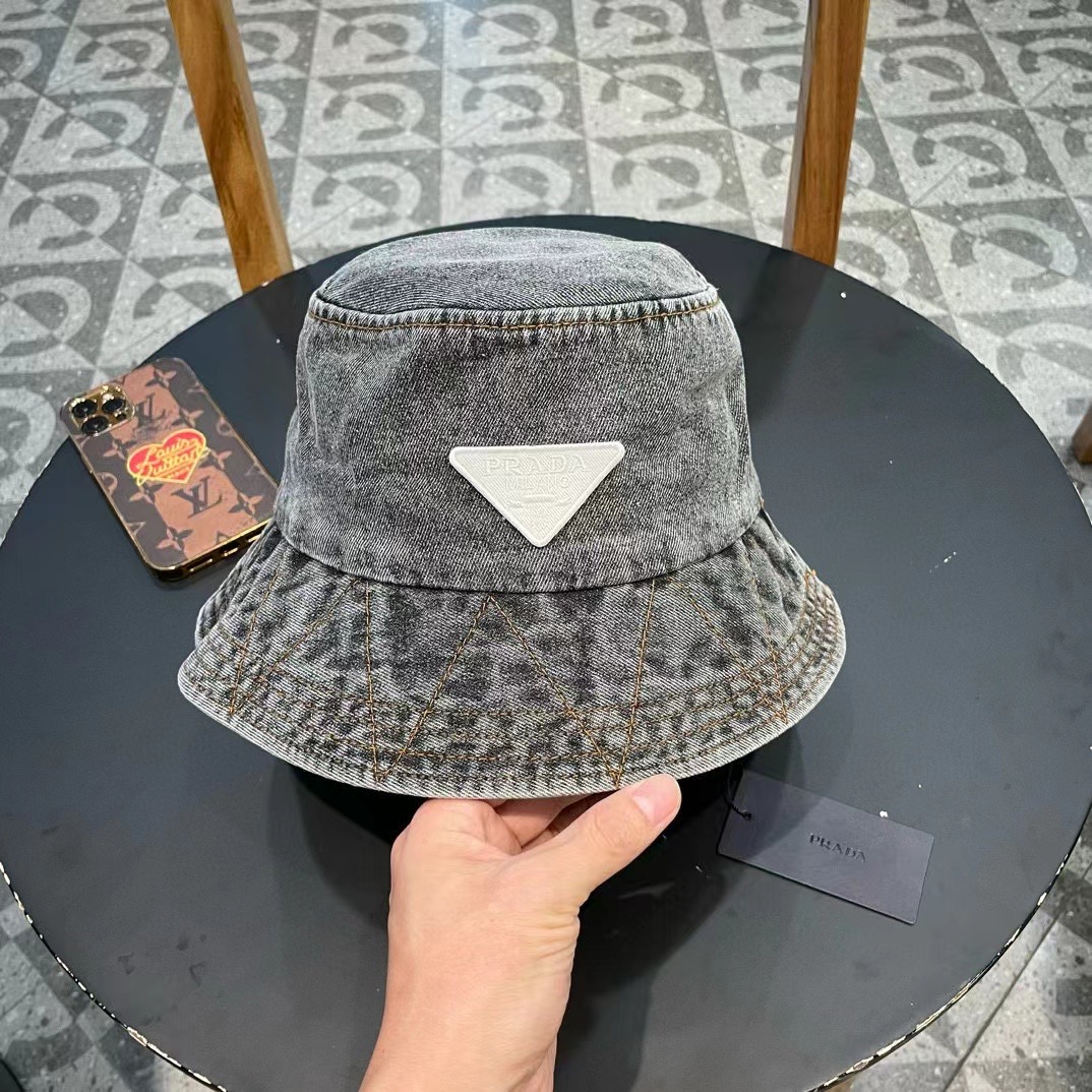 NO:358004,【PRADA】New denim old fisherman hat, easy to match for men and women, single product hat, straw hat, fisherman hat, baseball hat, hat, prada, prada, espadrilles, hats【PRADA普拉达】新款牛仔做旧款渔夫帽,男女款又好搭配,出街单品帽子草帽渔夫帽棒球帽,帽子,prada,prada,espadrilles,hats,hat