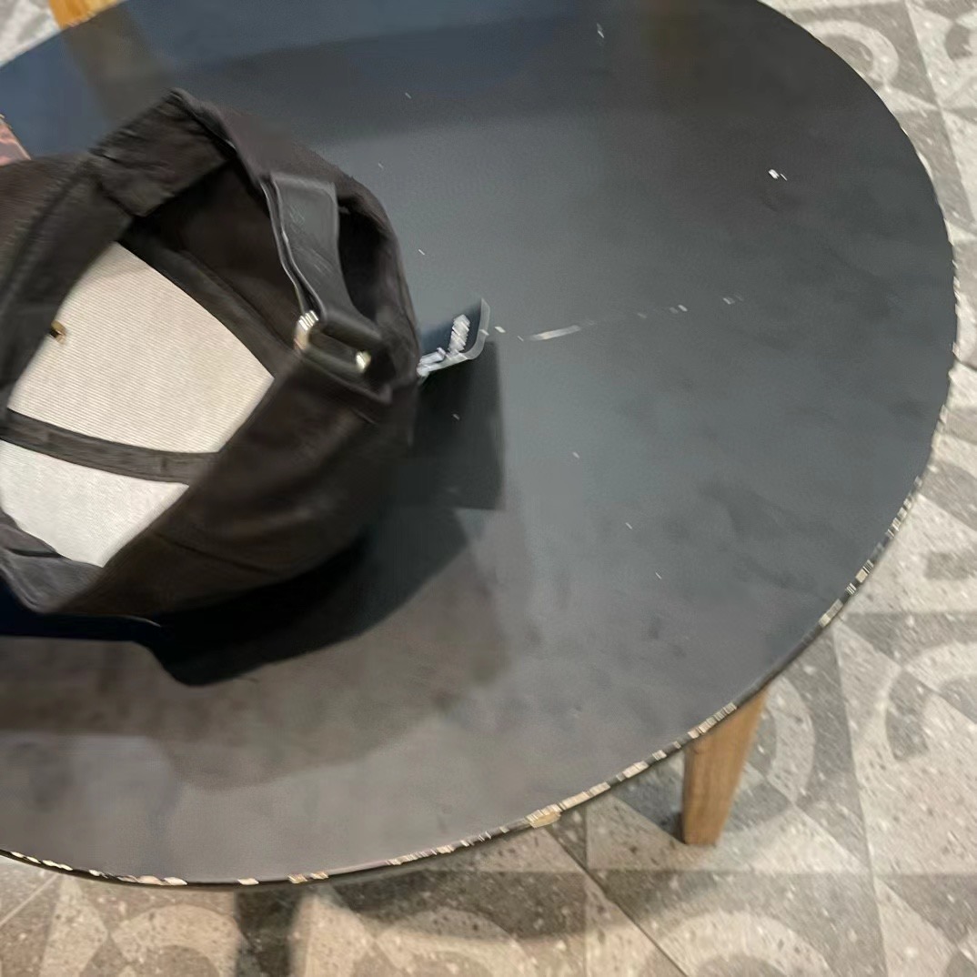  LouiVuittonLV👒专柜新款路易威登家刺绣棒球帽，简单大方 男女通用遮阳帽，