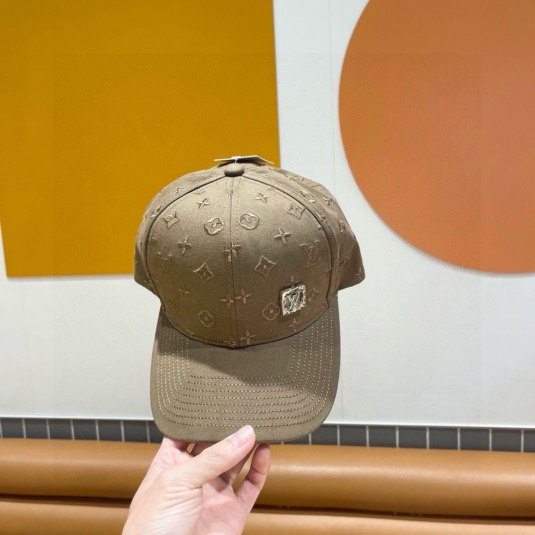  🧢路易威登棒球帽 LouisVuitton😍新款LV棒球帽，重工打造♥️高端大气，百搭款🤗男女通用！跑