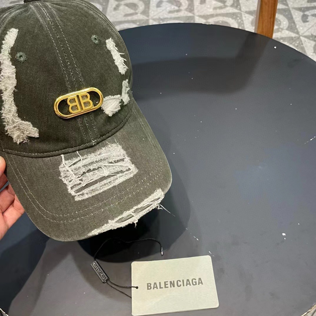  【巴黎世家】2025新款百搭棒球帽，新款出货，大牌出街，搭配衣服超绝！人手必入！