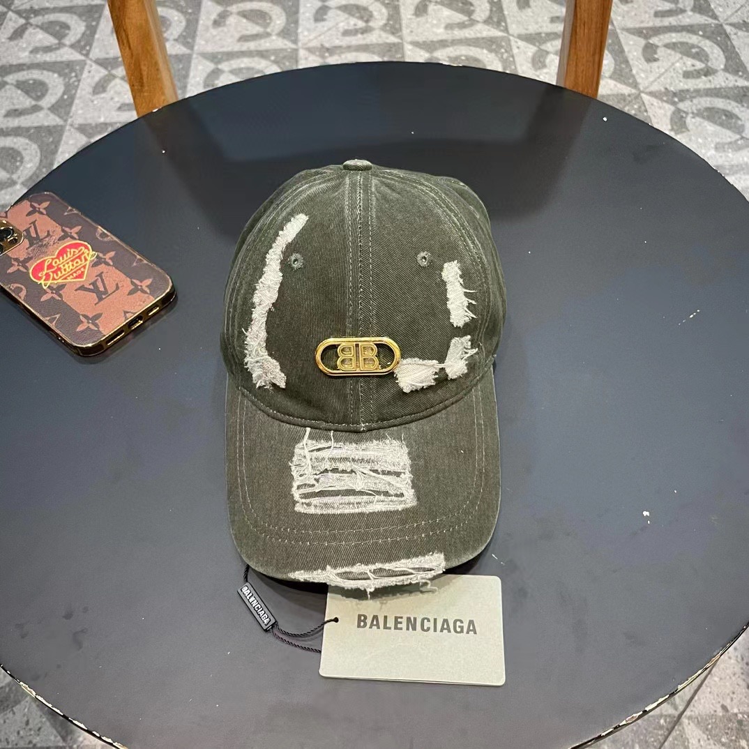  【巴黎世家】2025新款百搭棒球帽，新款出货，大牌出街，搭配衣服超绝！人手必入！