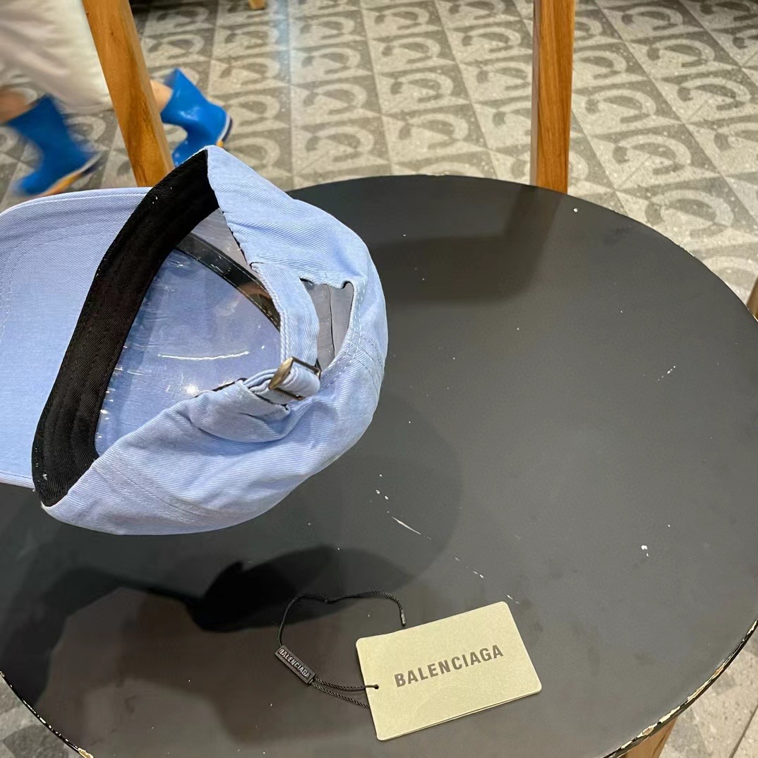  【巴黎世家】2025新款百搭棒球帽，新款出货，大牌出街，搭配衣服超绝！人手必入！