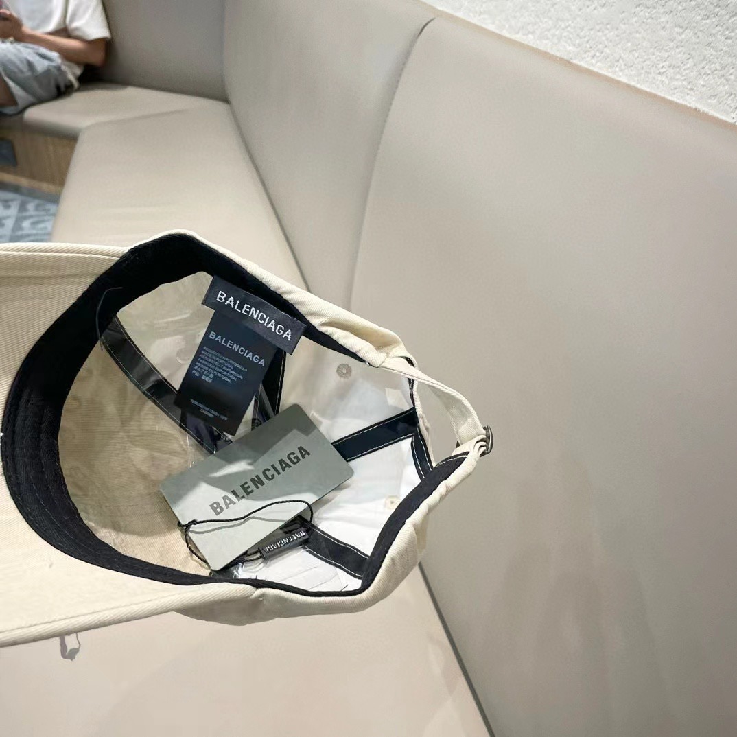  【巴黎世家】2025新款百搭棒球帽，新款出货，大牌出街，搭配衣服超绝！人手必入！