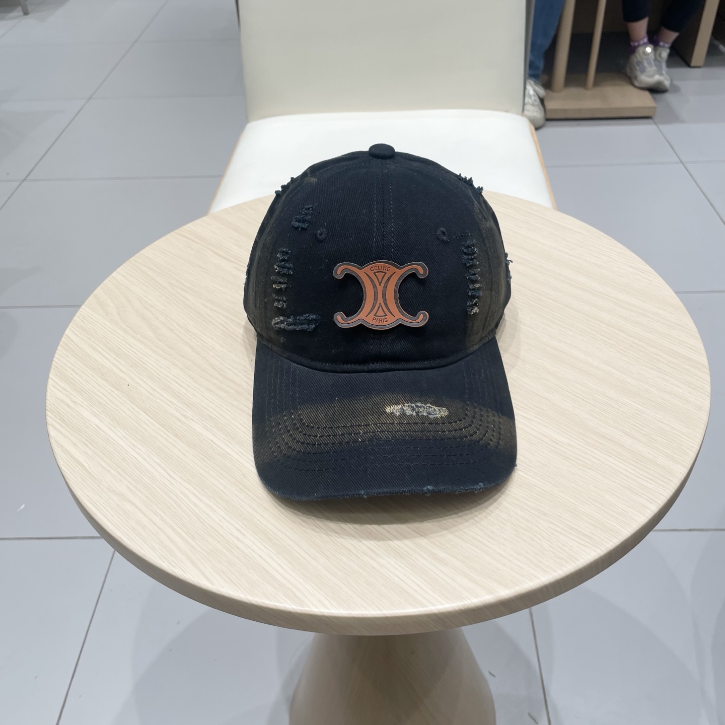 NO:347933,CELINE New Baseball Cap Original Single Baseball Cap Original 1.1 Replica Fabric Light and breathable. Perfect fit, original quality, suitable for men and women!  Hat Straw Hat Fisherman Hat Baseball Hat, Hats, Celine, espadrilles, hatsCELINE 塞琳 新款 棒球帽  原单棒球帽 原版1.1复刻 面料轻盈透气. 完美版型, 原厂品质,男女适用！帽子草帽渔夫帽棒球帽,帽子,celine,espadrilles,hats,hat