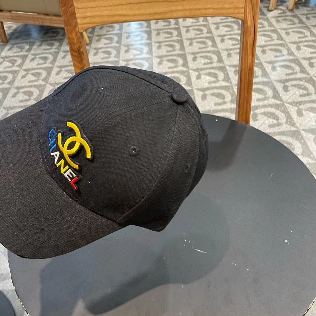  【CHANEL香奈儿】2025早春新款简约棒球帽，男女通用