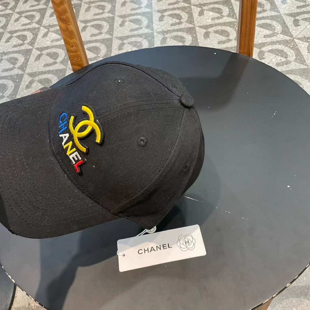  【CHANEL香奈儿】2025早春新款简约棒球帽，男女通用