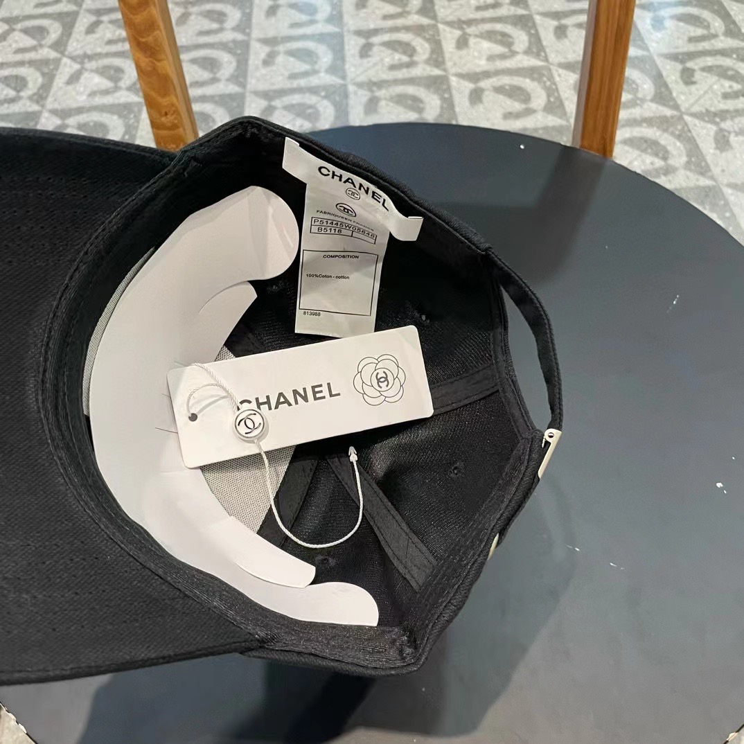  【CHANEL香奈儿】2025早春新款简约棒球帽，男女通用