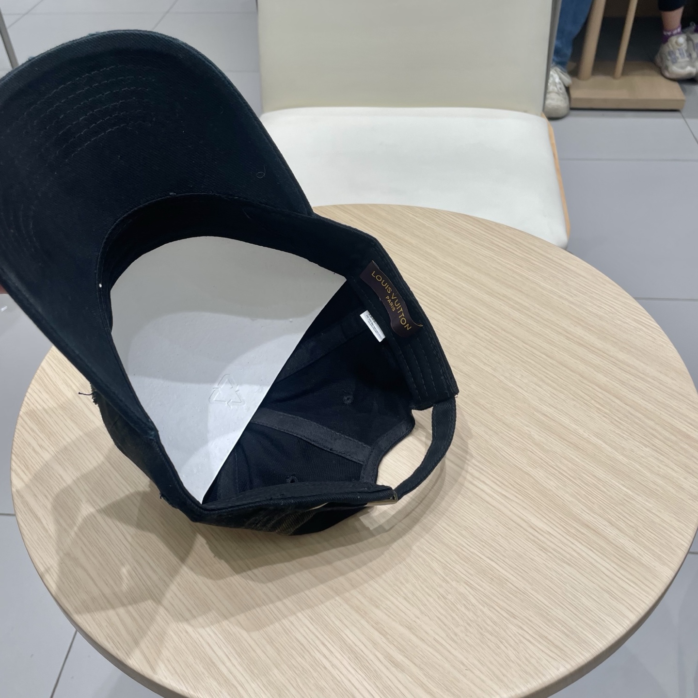  LV路易威登原单刺绣棒球帽  轻盈透气。完美版型，独家实物拍摄，男女适用