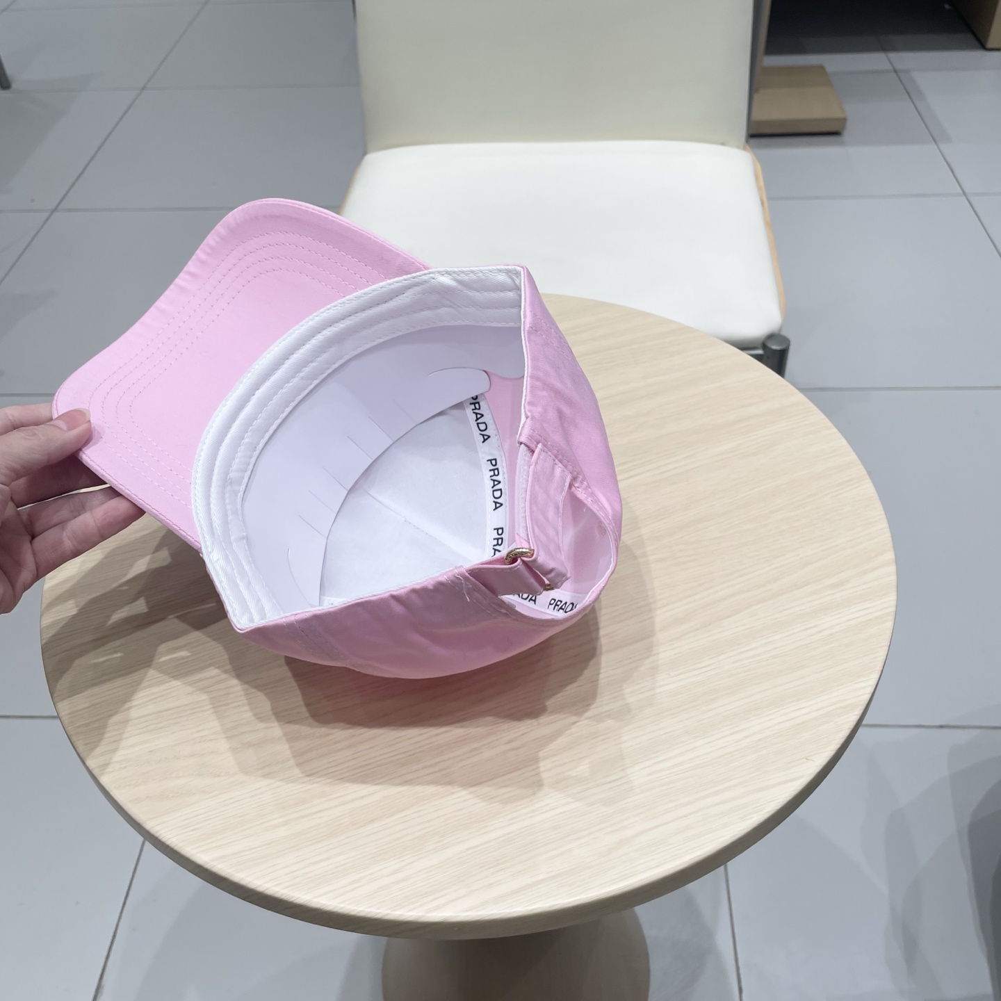  PRADA普拉达新款棒球帽，男女款鸭舌帽