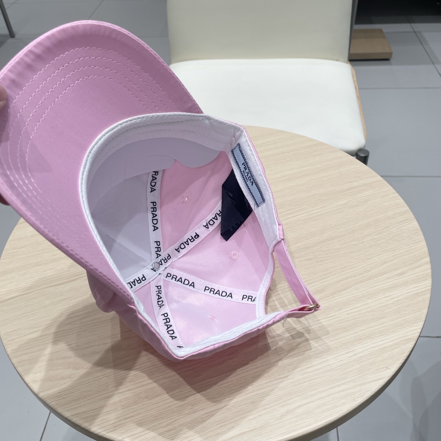  PRADA普拉达新款棒球帽，男女款鸭舌帽