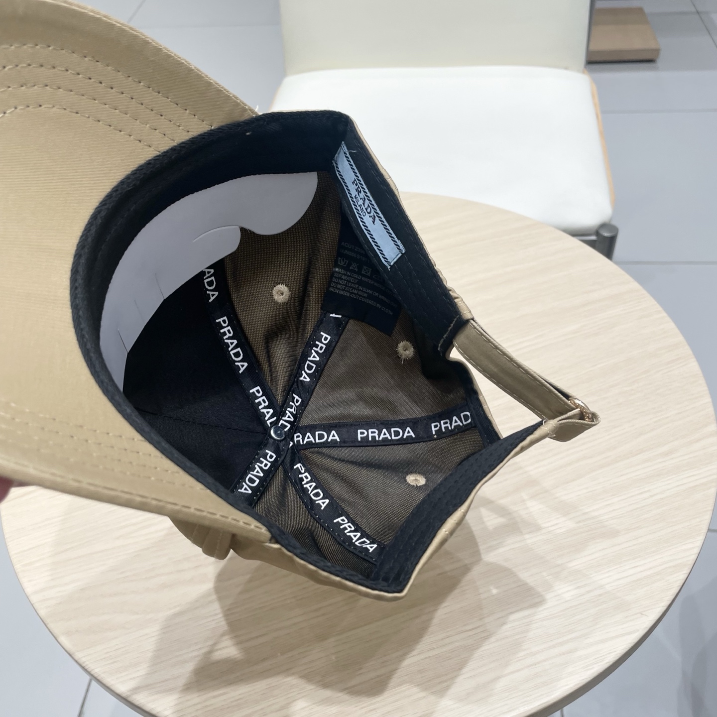  PRADA普拉达新款棒球帽，男女款鸭舌帽