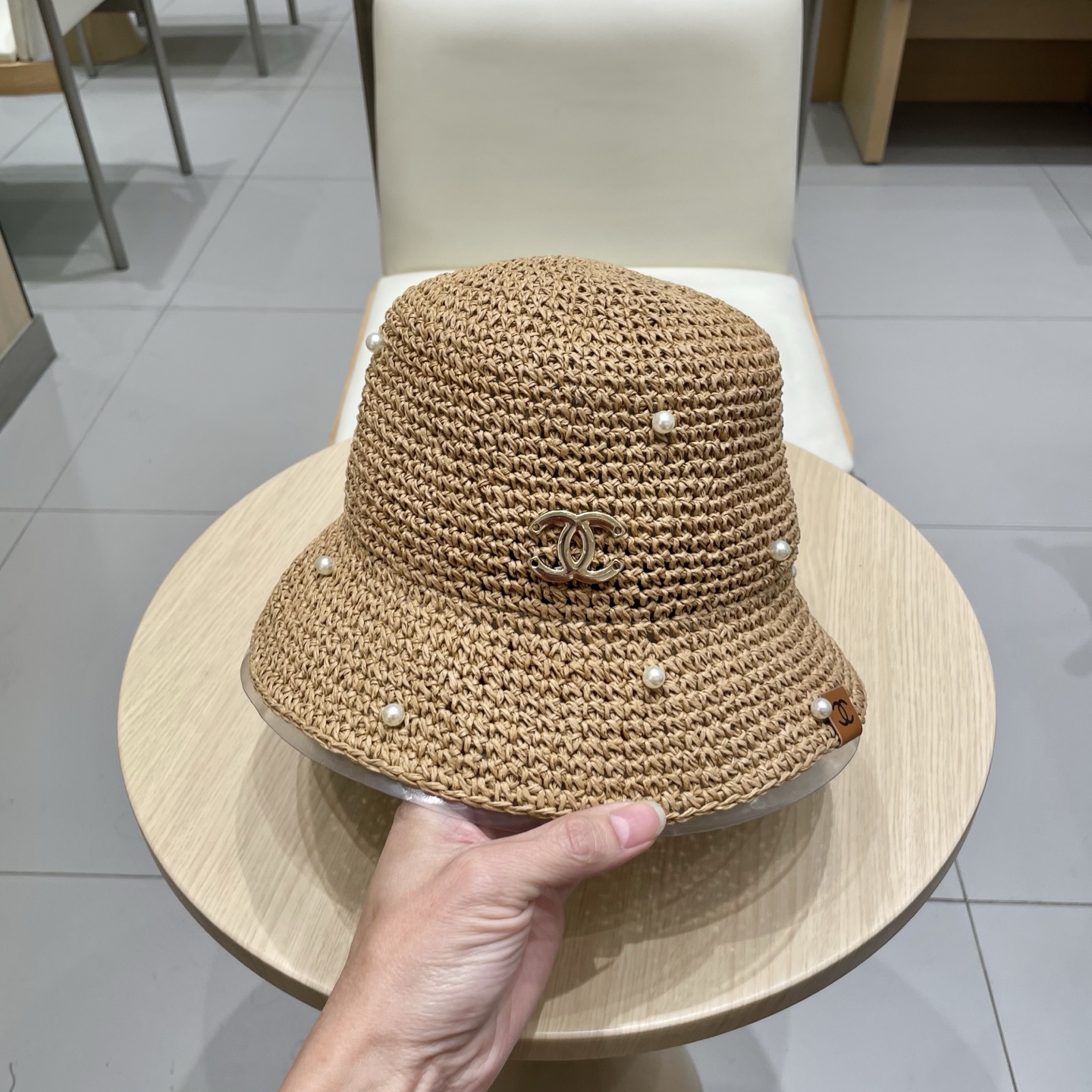chane香奈儿l2025洋气百搭珍珠手工草帽遮脸防晒渔夫帽出游逛街防紫外线盆帽