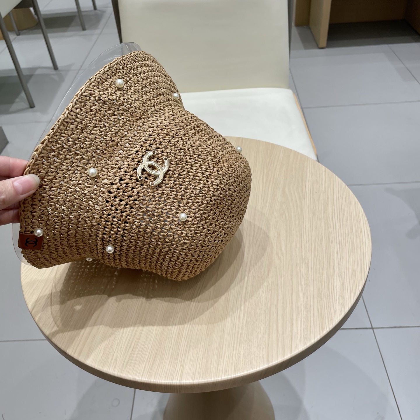 chane香奈儿l2025洋气百搭珍珠手工草帽遮脸防晒渔夫帽出游逛街防紫外线盆帽