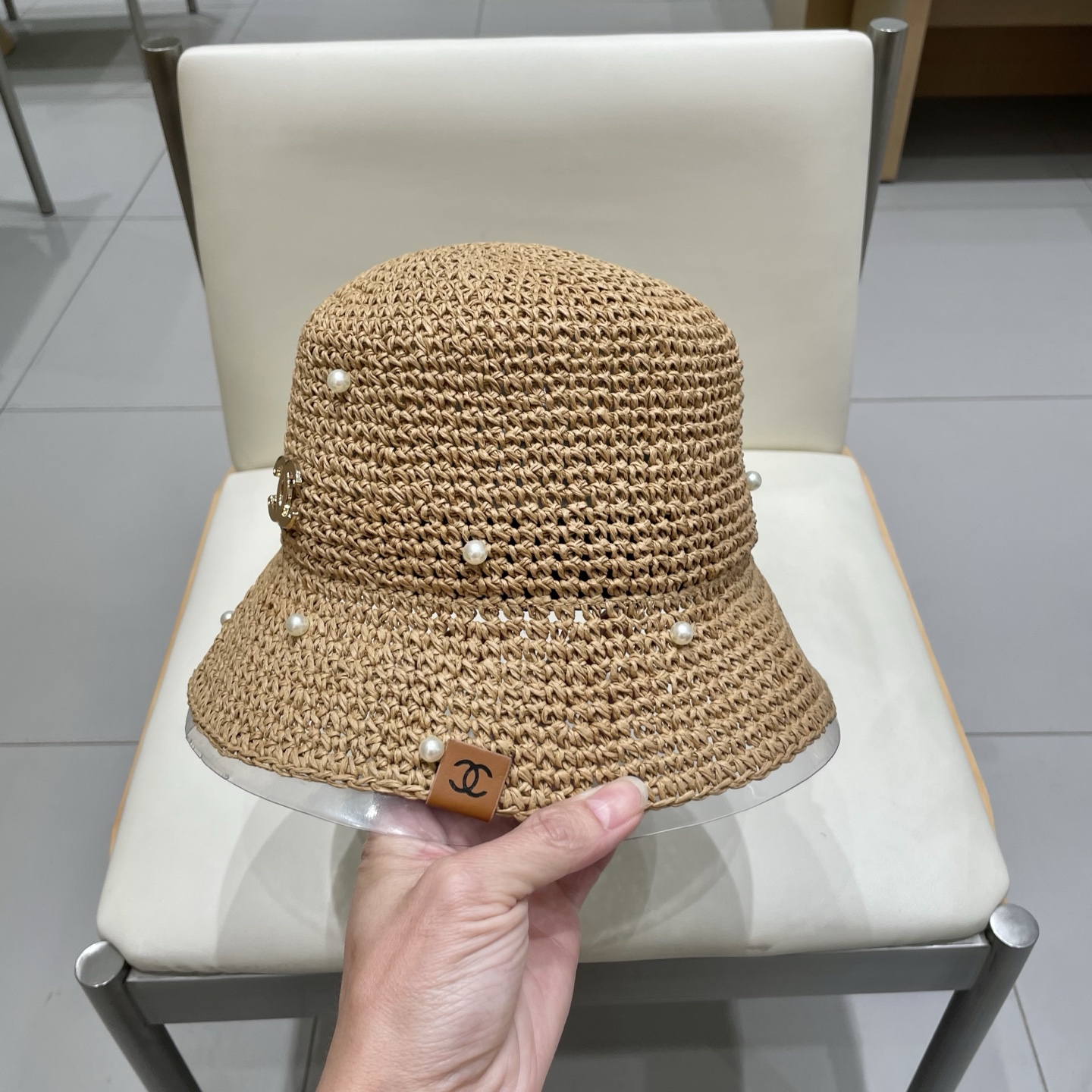chane香奈儿l2025洋气百搭珍珠手工草帽遮脸防晒渔夫帽出游逛街防紫外线盆帽