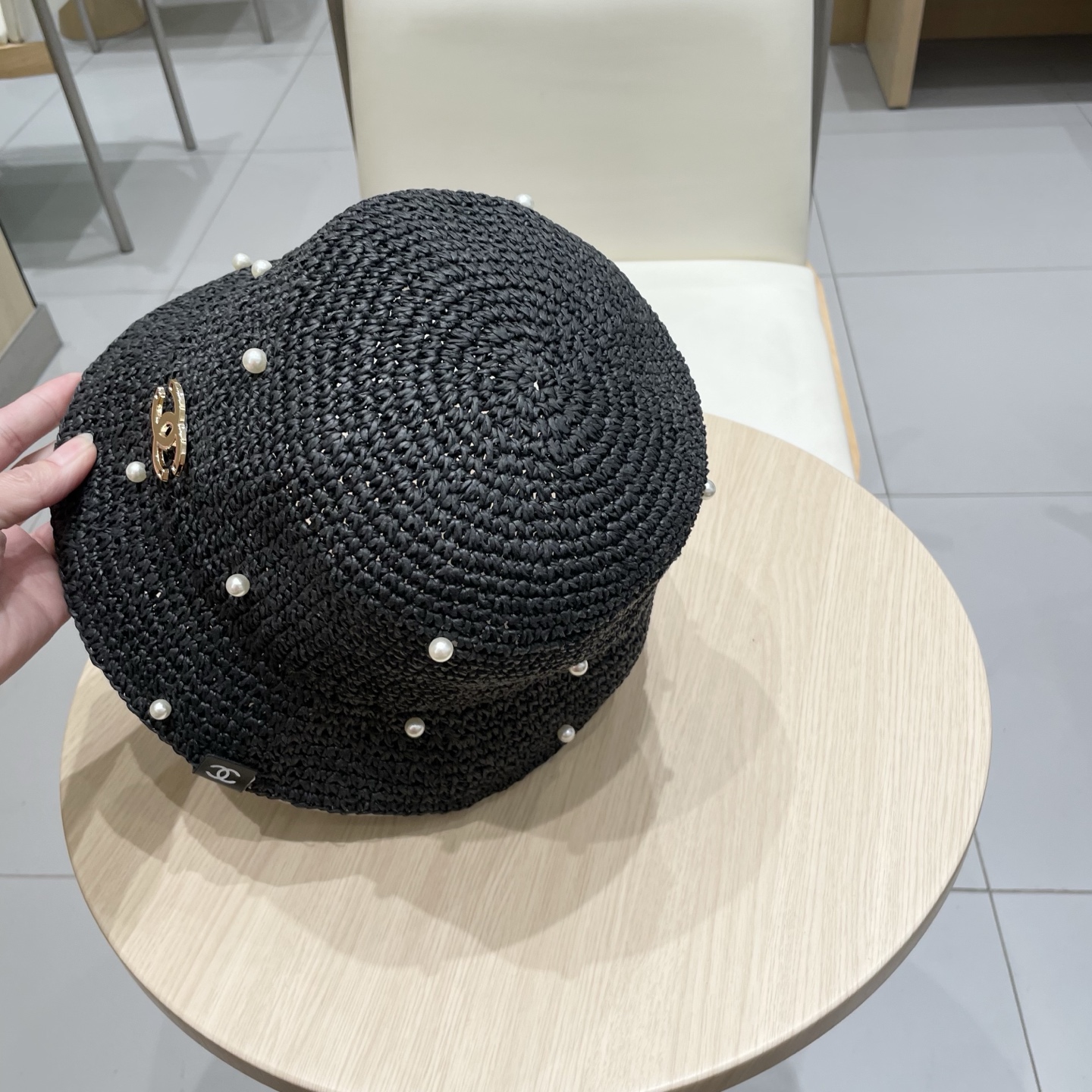 chane香奈儿l2025洋气百搭珍珠手工草帽遮脸防晒渔夫帽出游逛街防紫外线盆帽