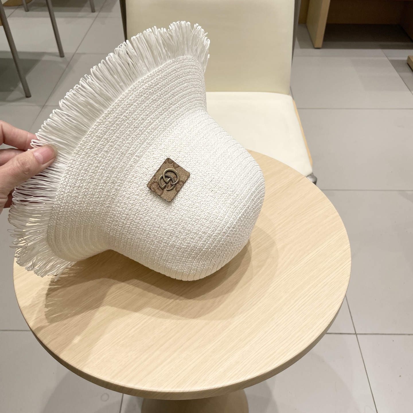  Gucci古奇女士帽子大檐韩版毛边透气草帽夏季遮阳防晒沙滩帽渔夫帽