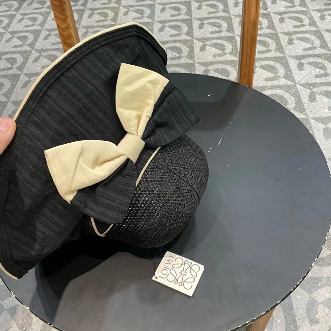  LOEWE罗意威防晒帽女新款空顶帽防紫外线大帽檐夏季遮阳帽子大头围，方便携带