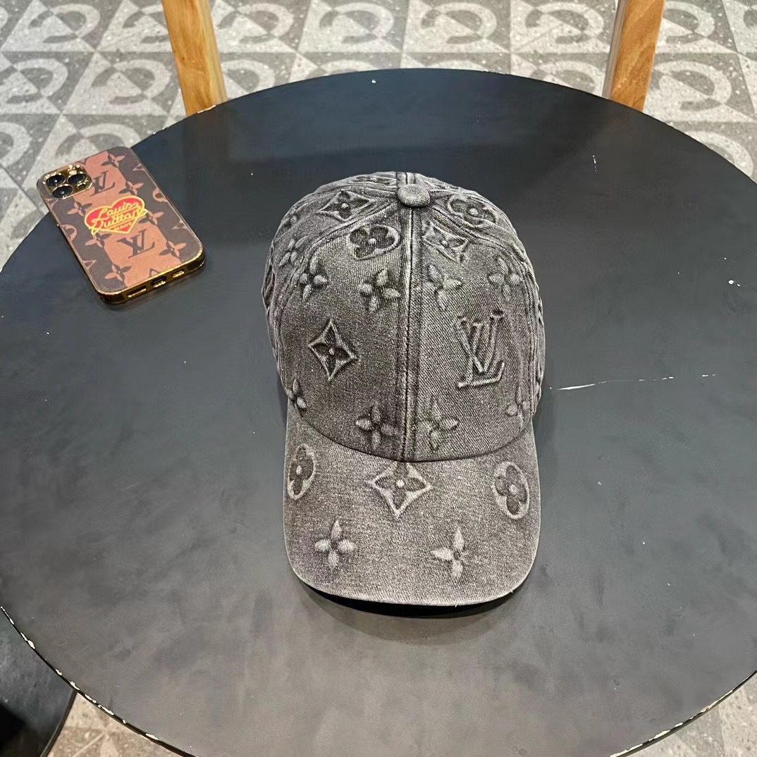 NO:222042,LV (Louis Vuitton) original single baseball cap, washing cowboy, 1:1 mold opening customization for counter, original denim fabric   top layer cowhide, light and breathable!  Excellent quality, base head circumference 57cm adjustable. Hat fisherman hat baseball hat knit hat, hat, louis vuitton, louis vuitton, espadrilles, cowhide, hats19860909LV(路易威登)原单棒球帽, 洗水牛仔,专柜1:1开模订制,原版牛仔布料 头层牛皮,轻盈透气！质量超赞,基础头围57cm可调节.帽子渔夫帽棒球帽针织帽,帽子,louis vuitton,louis vuitton,espadrilles,cowhide,hats,hat