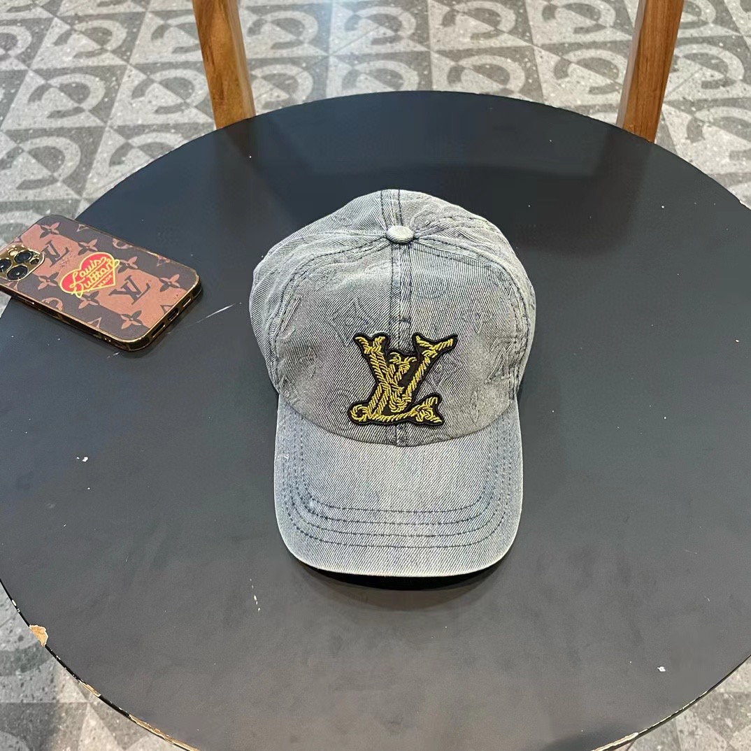 NO:222048,LV Louis Vuitton official website synchronizes the new denim baseball cap. The technology is upgraded with hot technology, the cowboy style is full of street style, which is more in line with the style of the current fashionable little brother and sister. The airport street photography is super cool!  Hat fisherman hat baseball hat knit hat, hat, louis vuitton, louis vuitton, espadrilles,hats19860909LV路易威登官网同步高版本 新款牛仔棒球帽 火爆技术升级,洗水牛仔风街头风十足 更符合现在时尚小哥哥小姐姐的style,机场街拍超飒！帽子渔夫帽棒球帽针织帽,帽子,louis vuitton,louis vuitton,espadrilles,hats,hat