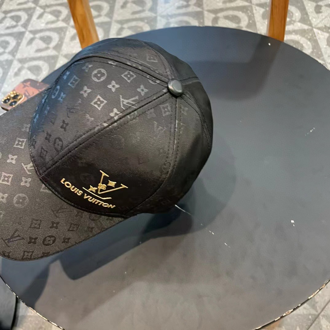   LouiVuittonLV👒专柜新款路易威登家刺绣棒球帽，简单大方 男女通用遮阳帽，