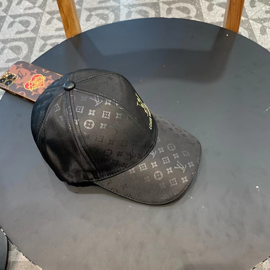   LouiVuittonLV👒专柜新款路易威登家刺绣棒球帽，简单大方 男女通用遮阳帽，