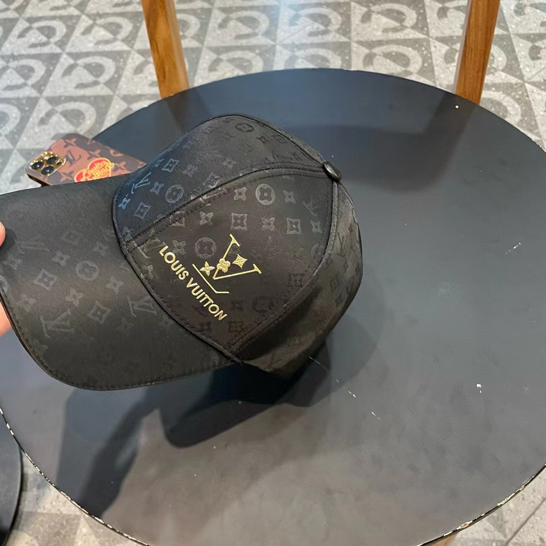   LouiVuittonLV👒专柜新款路易威登家刺绣棒球帽，简单大方 男女通用遮阳帽，