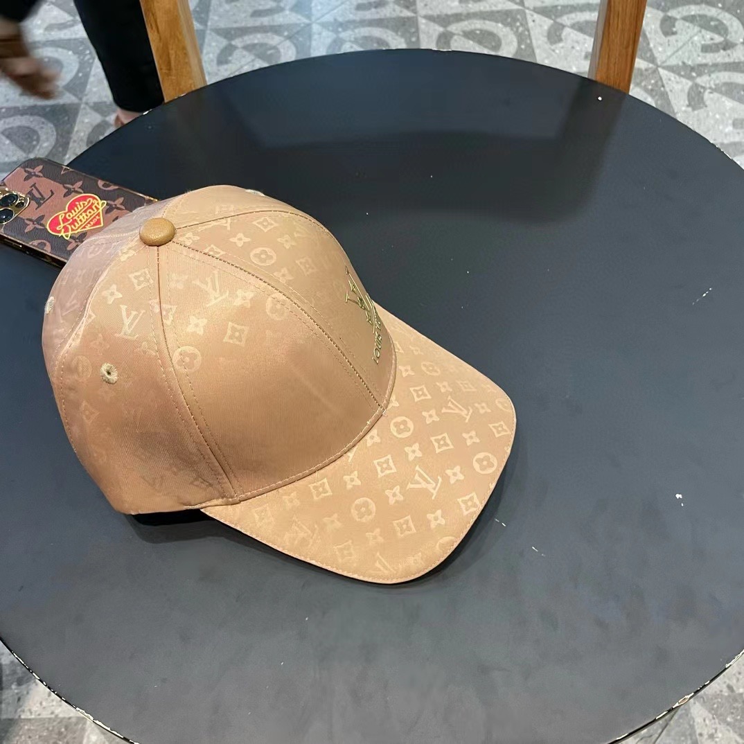   LouiVuittonLV👒专柜新款路易威登家刺绣棒球帽，简单大方 男女通用遮阳帽，