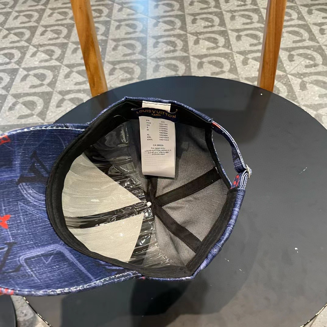  路易威登棒球帽LouisVuitton👒😍新款LV棒球帽，重工打造♥完美刺绣，高端大气，百搭款🤗男女通