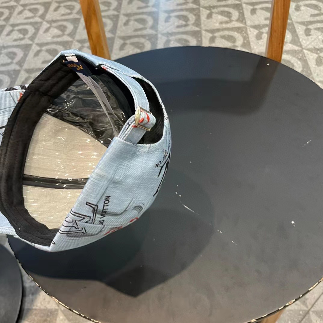  路易威登棒球帽LouisVuitton👒😍新款LV棒球帽，重工打造♥完美刺绣，高端大气，百搭款🤗男女通