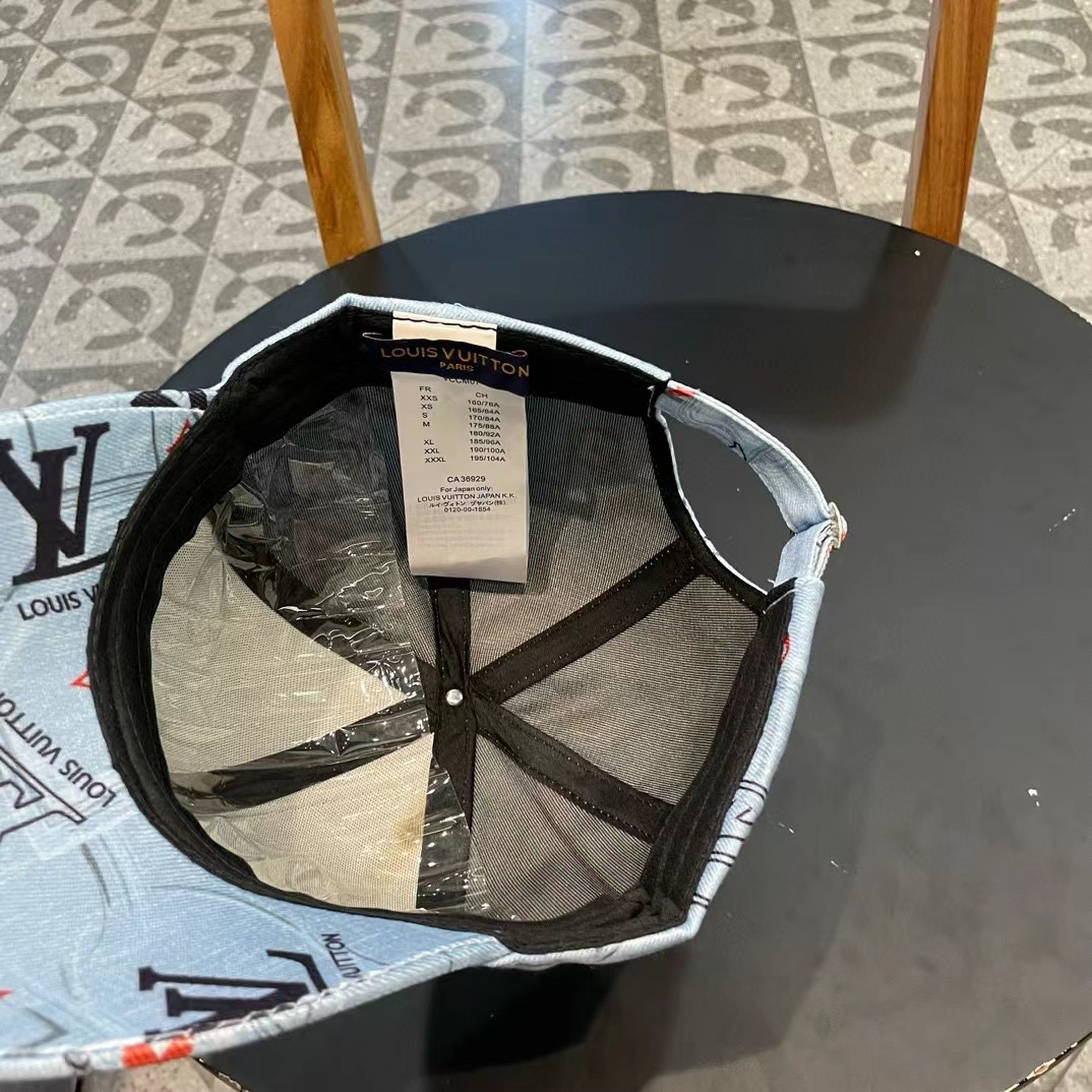  路易威登棒球帽LouisVuitton👒😍新款LV棒球帽，重工打造♥完美刺绣，高端大气，百搭款🤗男女通