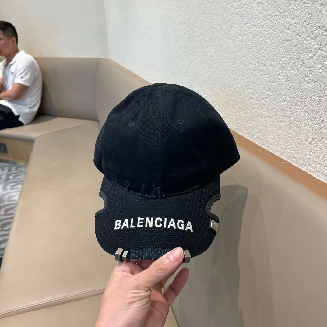  新品Balenciaga巴黎世家新款棒球帽
现货秒发🧢简约时尚超级无敌好看的帽子！情侣款！原单货比起其