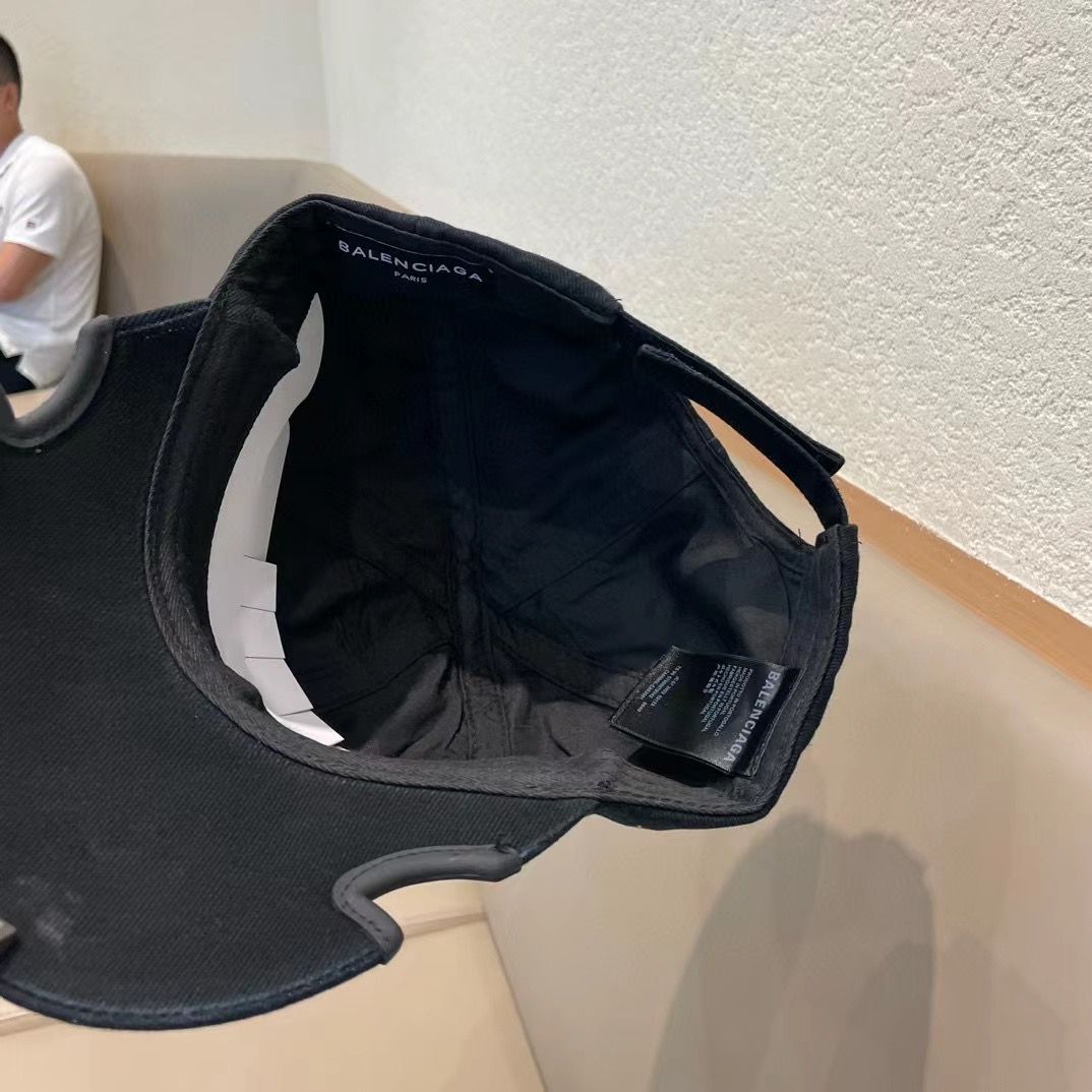  新品Balenciaga巴黎世家新款棒球帽
现货秒发🧢简约时尚超级无敌好看的帽子！情侣款！原单货比起其