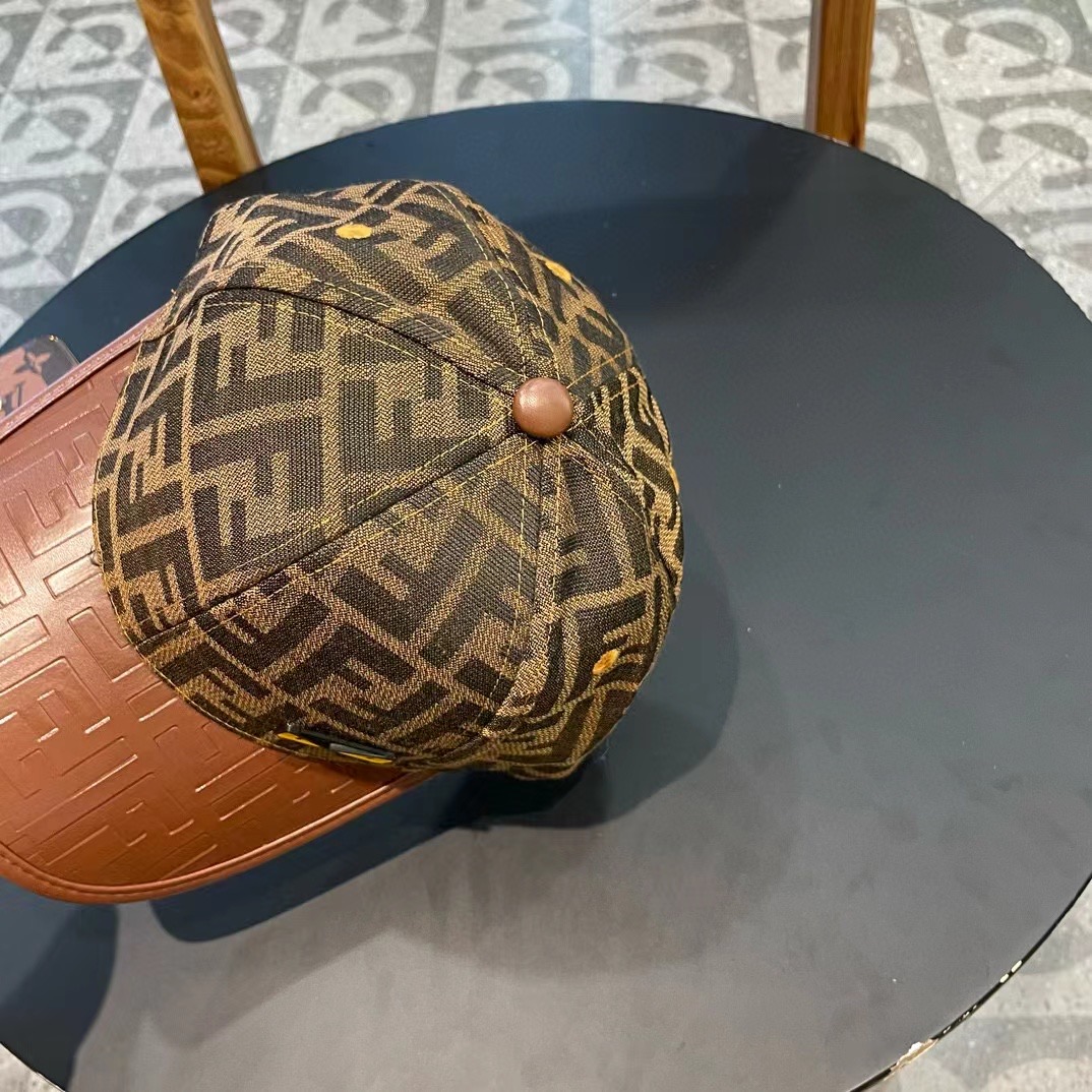   FENDI芬迪 老花系列棒球帽🧢 经典FF中古单品，气质穿搭单品，质量杠杠强