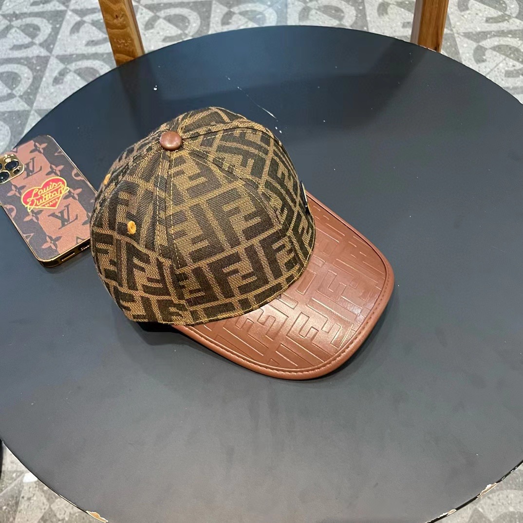   FENDI芬迪 老花系列棒球帽🧢 经典FF中古单品，气质穿搭单品，质量杠杠强
