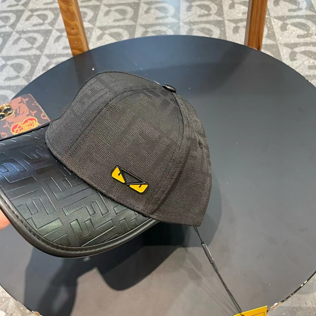   FENDI芬迪 老花系列棒球帽🧢 经典FF中古单品，气质穿搭单品，质量杠杠强