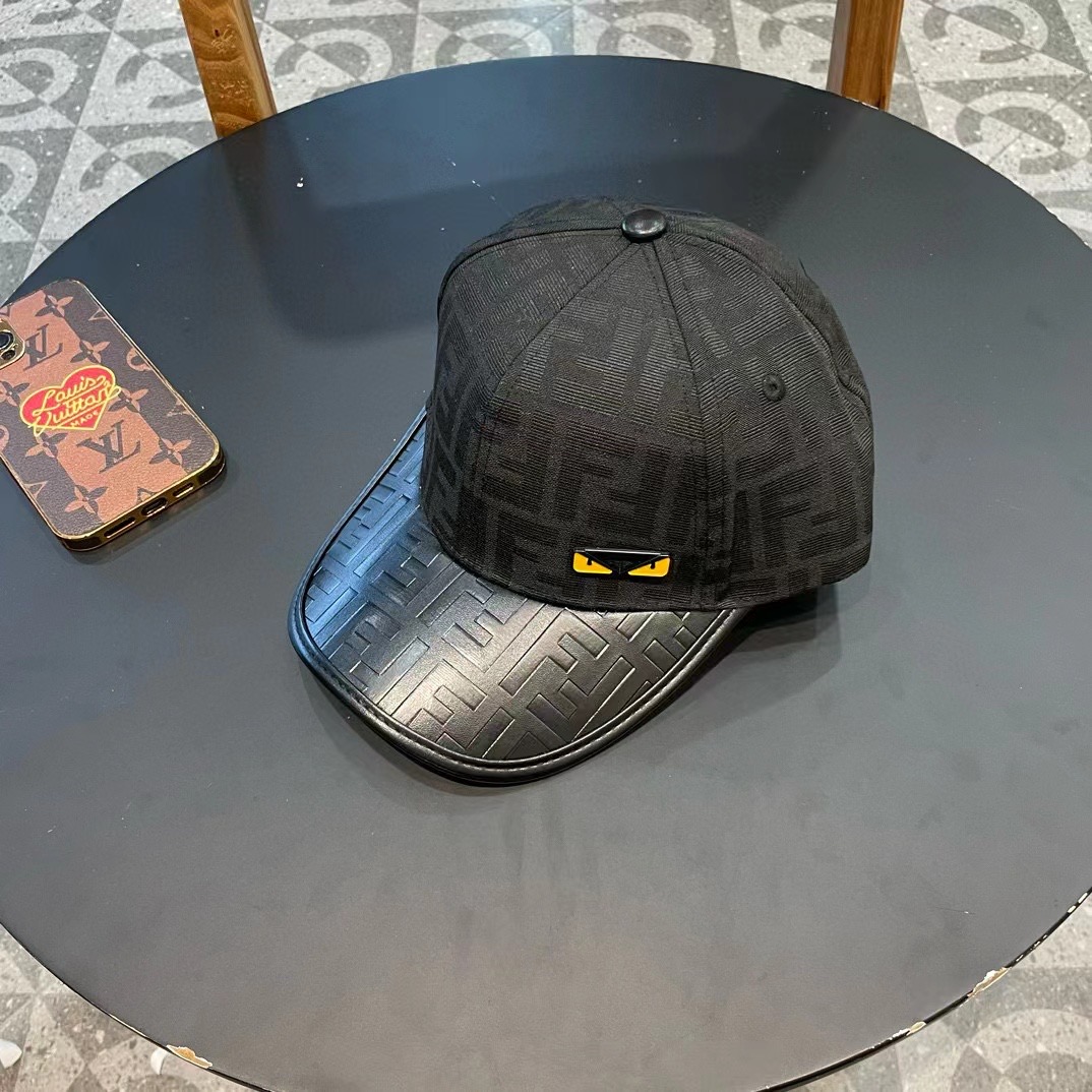   FENDI芬迪 老花系列棒球帽🧢 经典FF中古单品，气质穿搭单品，质量杠杠强