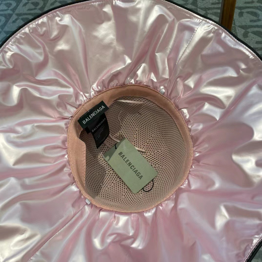 BALENCIAGA巴黎世家2025夏季新款渔夫帽，简约休闲百搭款，头围57cm