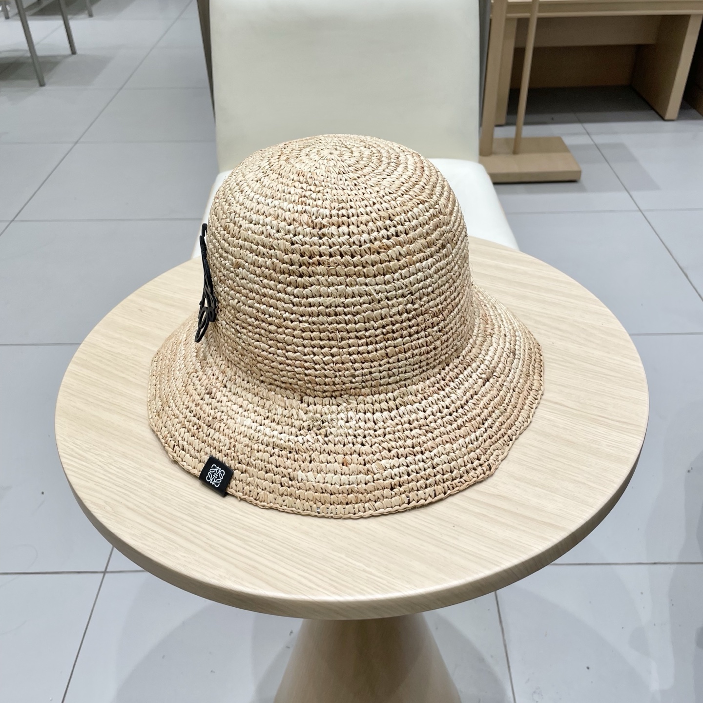  Loewe罗意威 春夏新品草编帽🎩  【升级版❗️今年重工提升采用进口细小拉菲草 编织而成 ， 买过拉