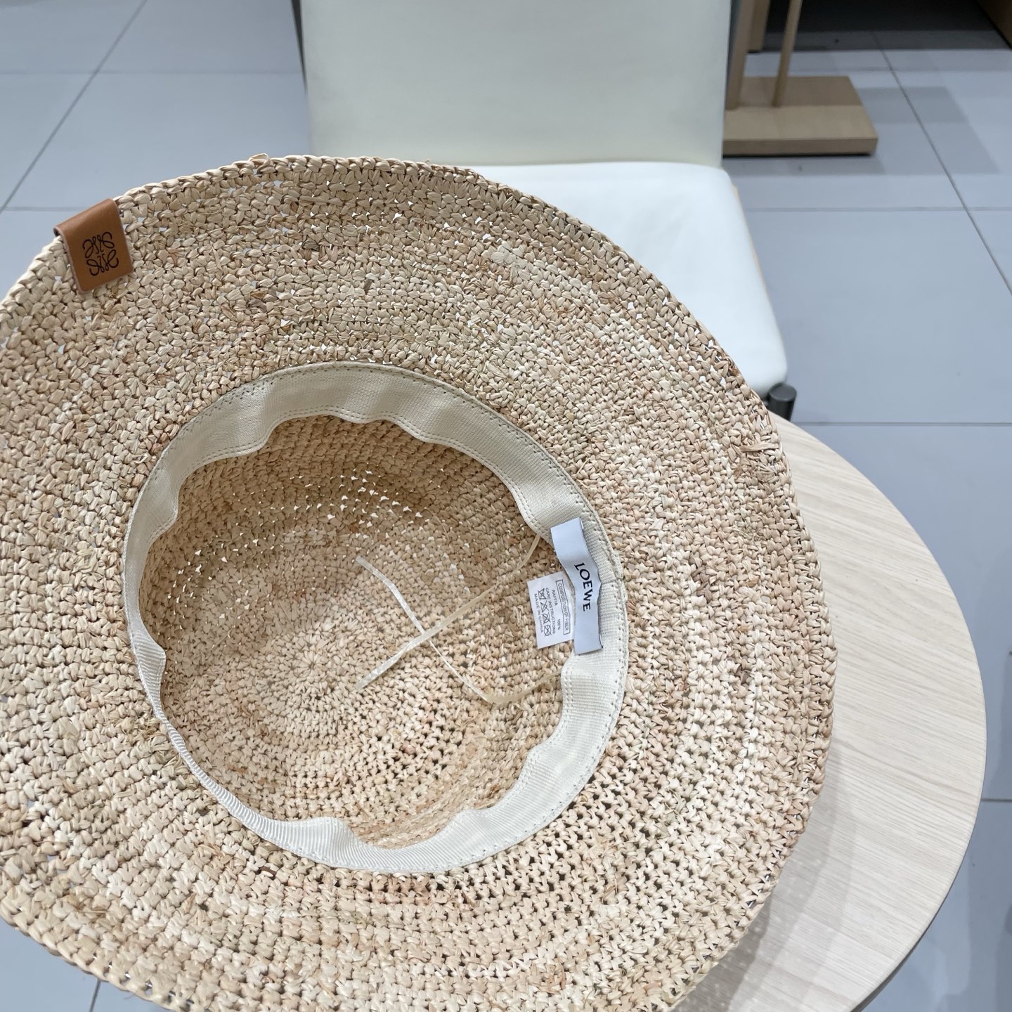  Loewe罗意威 春夏新品草编帽🎩  【升级版❗️今年重工提升采用进口细小拉菲草 编织而成 ， 买过拉