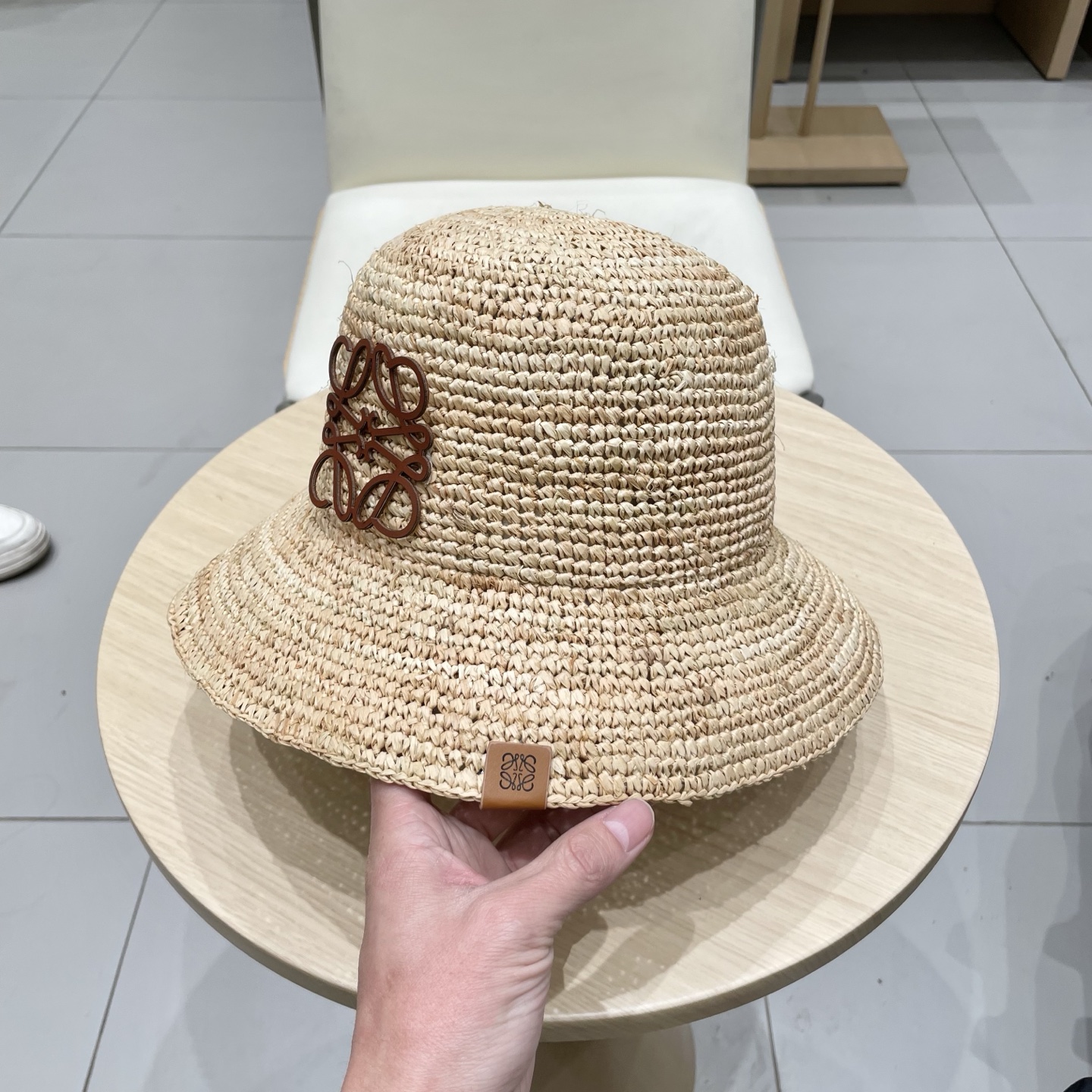  Loewe罗意威 春夏新品草编帽🎩  【升级版❗️今年重工提升采用进口细小拉菲草 编织而成 ， 买过拉