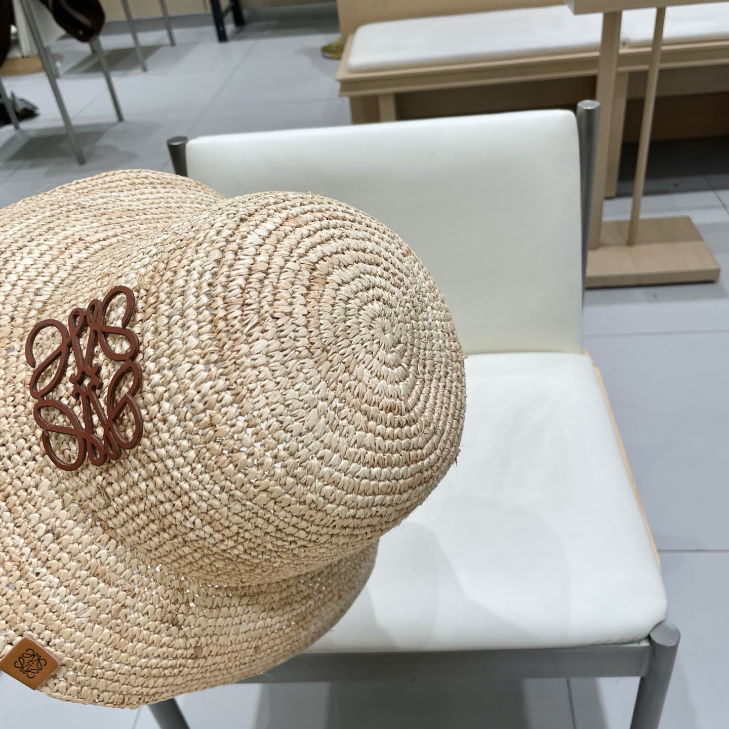  Loewe罗意威 春夏新品草编帽🎩  【升级版❗️今年重工提升采用进口细小拉菲草 编织而成 ， 买过拉